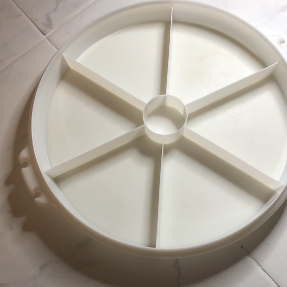 Tupperware Kitchen Tupperware Divided Tray With Lid Great For